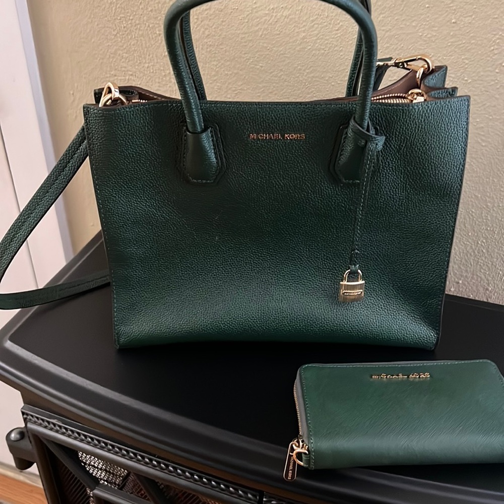 Michael Kors evergreen purse and matching wallet